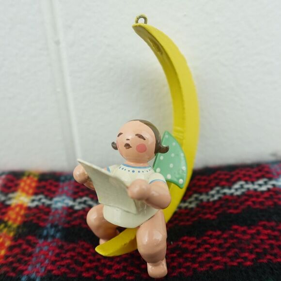 Wendt & Kühn Angel On a Crescent Moon With Music Made In Germany - Picture 1 of 12